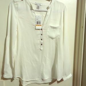 NWT Kenneth Cole white tunic high/low sleeves.